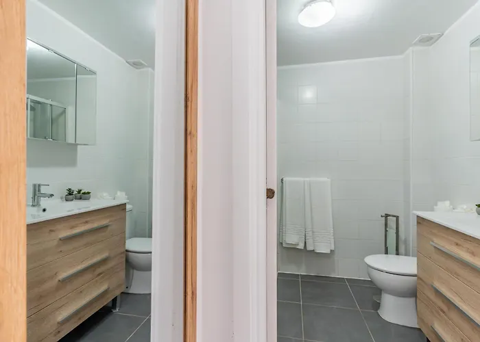 Renovated With Sunny Terrace And Ocean Views In Malibu Park Tenerife Apartment Costa Adeje (Tenerife)