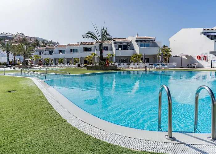 Renovated With Sunny Terrace And Ocean Views In Malibu Park Tenerife Costa Adeje (Tenerife)