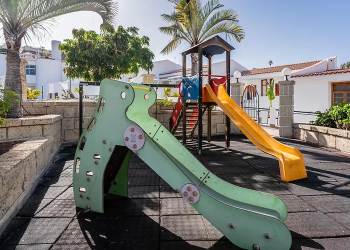 Apartment Renovated With Sunny Terrace And Ocean Views In Malibu Park Tenerife