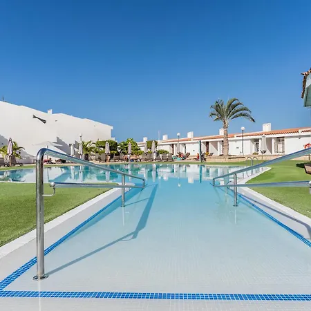 Renovated With Sunny Terrace And Ocean Views In Malibu Park Tenerife 公寓 *