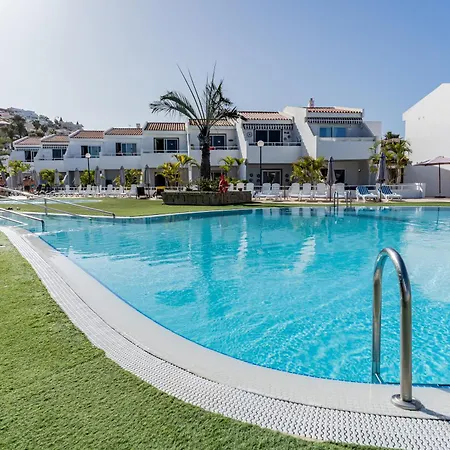 Renovated With Sunny Terrace And Ocean Views In Malibu Park Tenerife 阿德耶