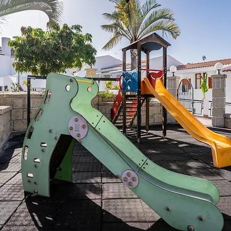 Apartment Renovated With Sunny Terrace And Ocean Views In Malibu Park Tenerife