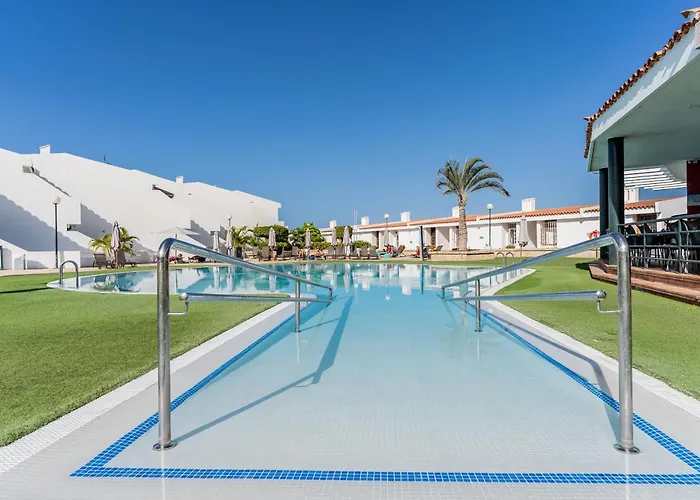 Renovated With Sunny Terrace And Ocean Views In Malibu Park Tenerife Apartment *