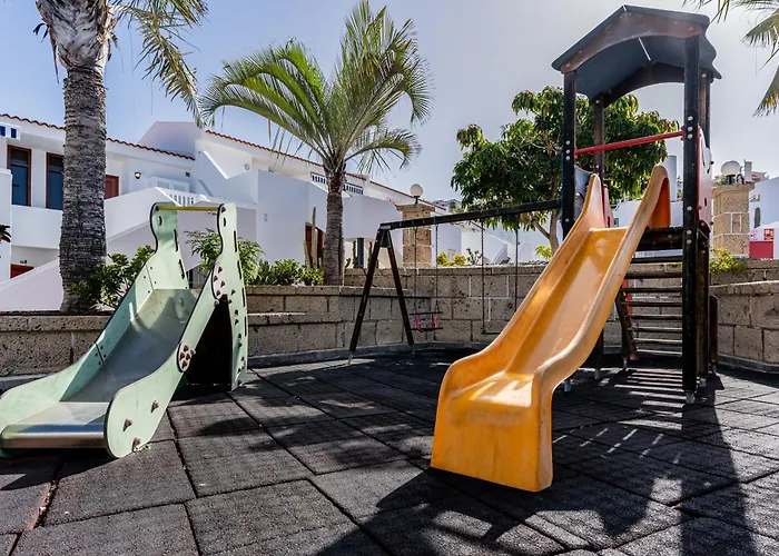 Apartment Renovated With Sunny Terrace And Ocean Views In Malibu Park Tenerife Costa Adeje (Tenerife)