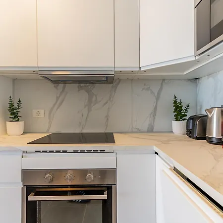 Renovated With Sunny Terrace And Ocean Views In Malibu Park Tenerife Appartement