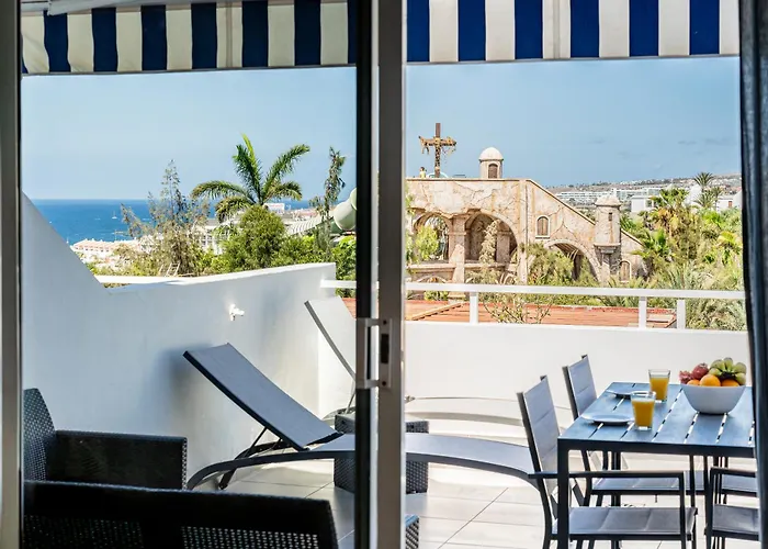 Renovated With Sunny Terrace And Ocean Views In Malibu Park Tenerife * Costa Adeje (Tenerife)