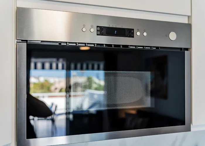 Renovated With Sunny Terrace And Ocean Views In Malibu Park Tenerife Διαμέρισμα *