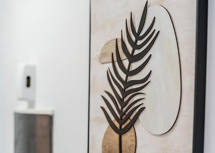 Renovated With Sunny Terrace And Ocean Views In Malibu Park Tenerife