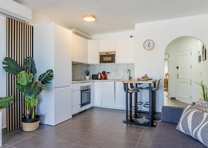 Appartement Renovated With Sunny Terrace And Ocean Views In Malibu Park Tenerife
