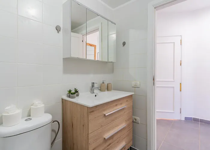 Renovated With Sunny Terrace And Ocean Views In Malibu Park Tenerife Διαμέρισμα *