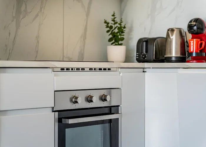 Renovated With Sunny Terrace And Ocean Views In Malibu Park Tenerife