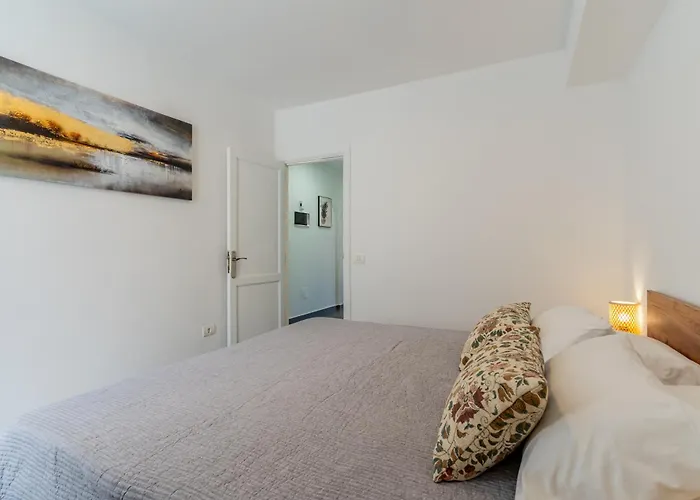 Renovated With Sunny Terrace And Ocean Views In Malibu Park Tenerife Costa Adeje (Tenerife)