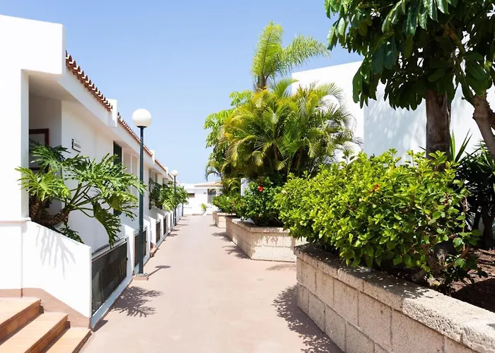Renovated With Sunny Terrace And Ocean Views In Malibu Park Tenerife Costa Adeje (Tenerife)