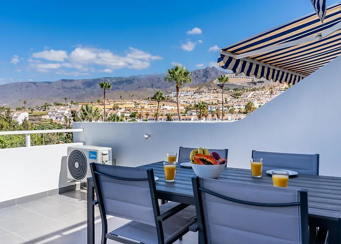 Renovated With Sunny Terrace And Ocean Views In Malibu Park Tenerife * Costa Adeje (Tenerife)