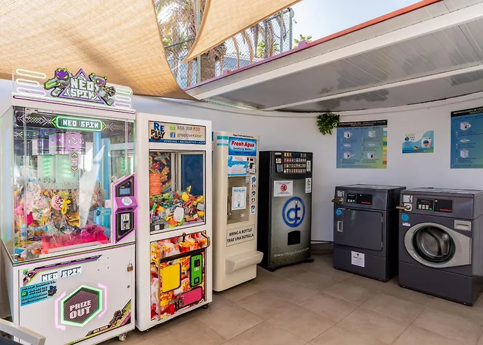 Renovated With Sunny Terrace And Ocean Views In Malibu Park Tenerife Costa Adeje (Tenerife)