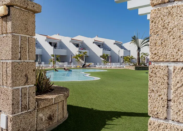 Renovated With Sunny Terrace And Ocean Views In Malibu Park Tenerife * Costa Adeje (Tenerife)